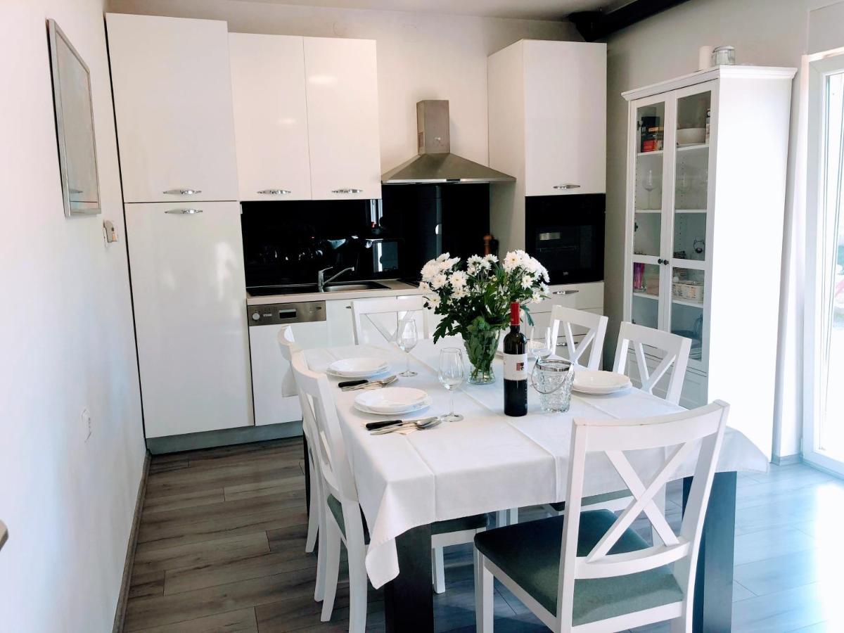 Villa Marie With Pool, Two Bedrooms For 4+2Kids Cavoglave Esterno foto
