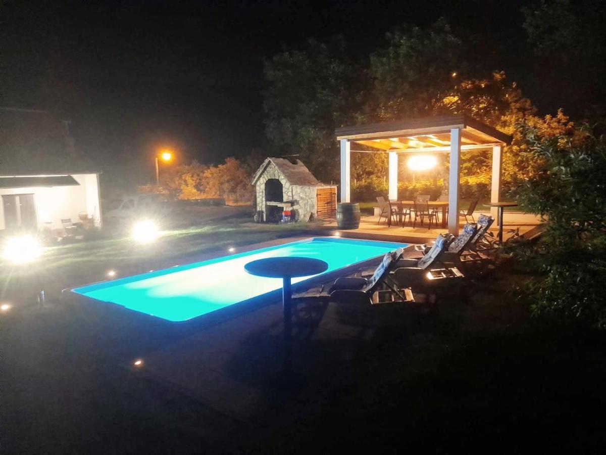 Villa Marie With Pool, Two Bedrooms For 4+2Kids Cavoglave Esterno foto
